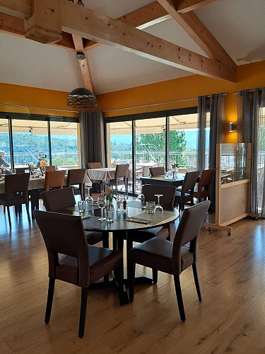 Restaurant Bar et Glacier "Les Tilleuls".