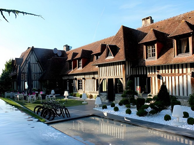 Hôtel La Chaumière****