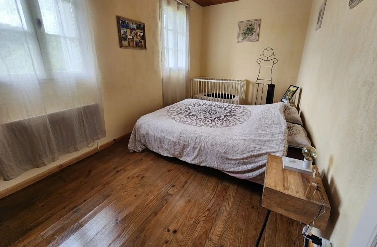 Les-CouzHotes-chambre-parentale-1-1536x1152