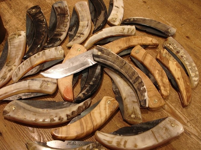 L'ATELIER DU COUTEAU