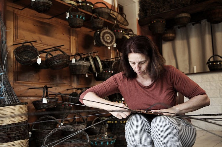 ANNICK RONY VANNERIE