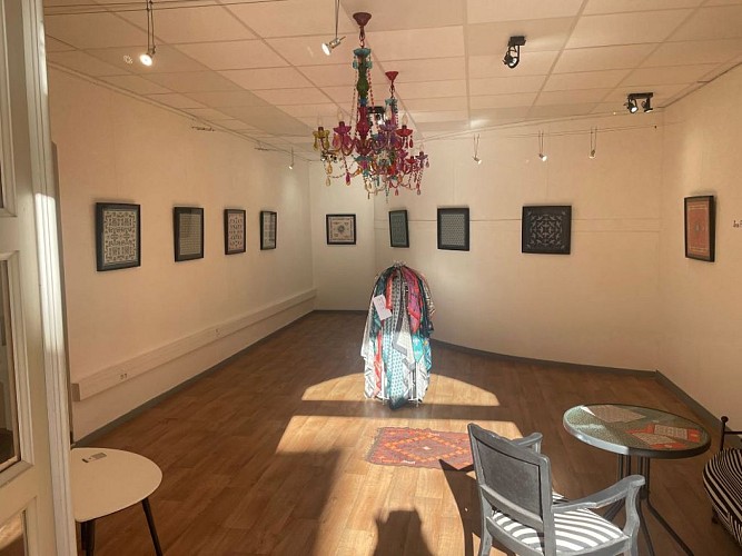 GALERIE NOIR ET BLANC