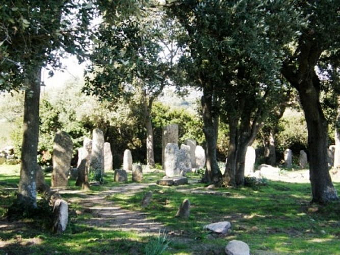 menhir cauria corse du sud patrimoine et culture corse archéologie_1