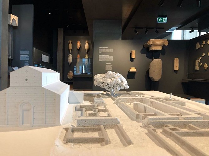 MUSEE ARCHEOLOGIQUE DE MARIANA - PRINCE RAINIER III DE MONACO