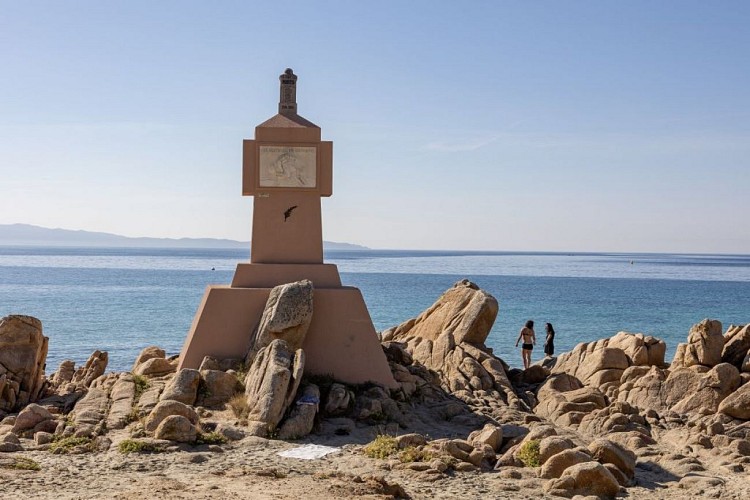 PAYS-AJACCIEN-AJACCIO-PLAGE-ETE-INDIEN-TERRE-SACREE