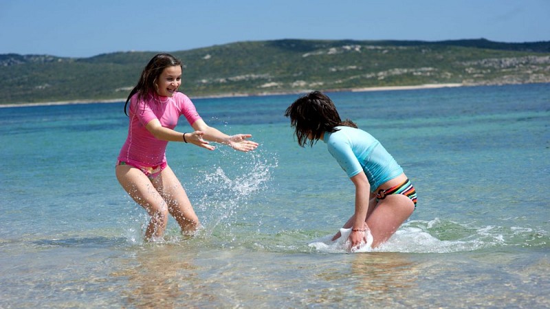 plage-tunara-familiale