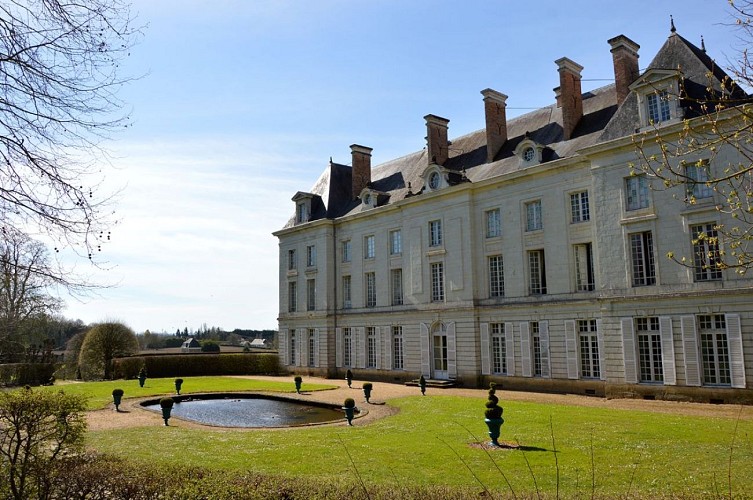 CHÂTEAU DE MONTGEOFFROY