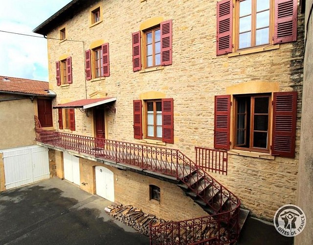 Chambre d’hôtes Bienvenue à Dalbepierre – VAL D’OINGT