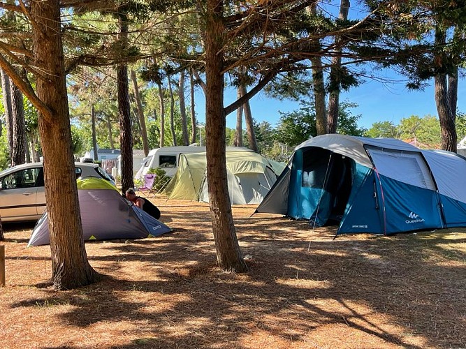 CAMPING USHUAIA VILLAGES LA CONGE