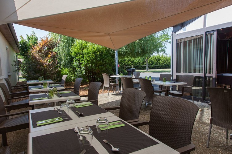 Hôtel-Restaurant Les Éléïs