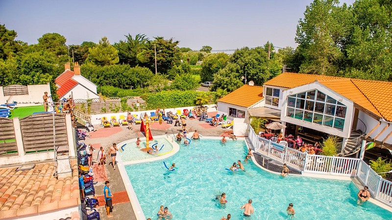 ALOA VACANCES CAMPING RIEZ A LA VIE