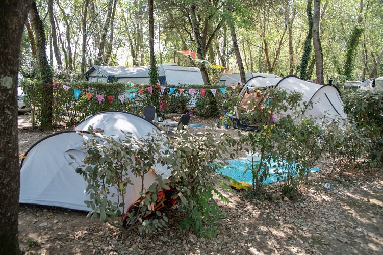 CAMPING LES CYPRES