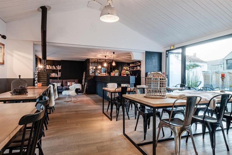 HÔTEL  L'ÎLE Ô CHÂTEAU