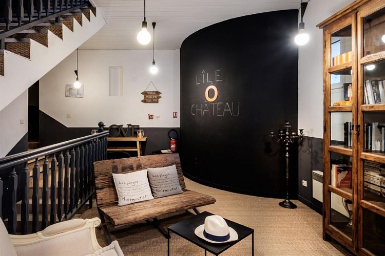 HÔTEL  L'ÎLE Ô CHÂTEAU