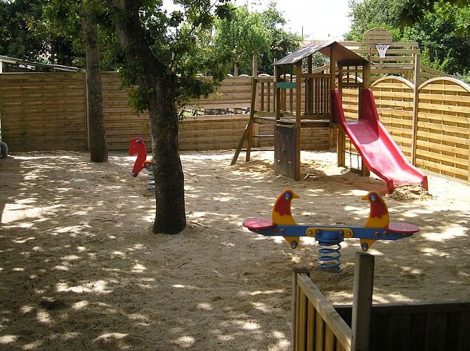 CAMPING DOMAINE DES RENARDIERES