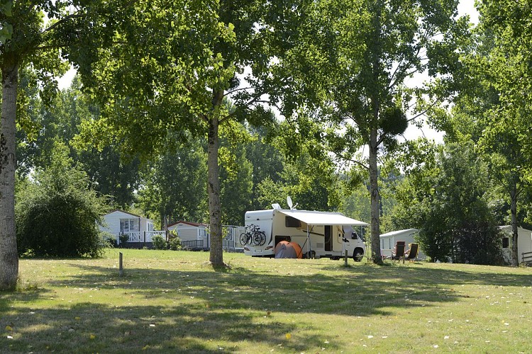 Camping naturiste Le Colombier