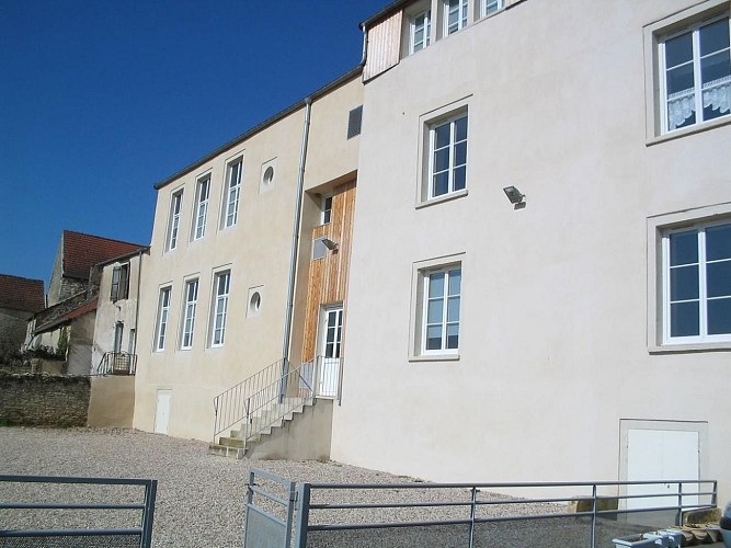 262307-0_H70G000674_57c9696ab6eee_1