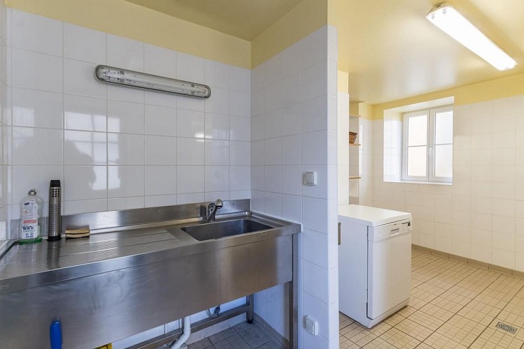 262307-7_H70G000674_5cac8376f08a8_8