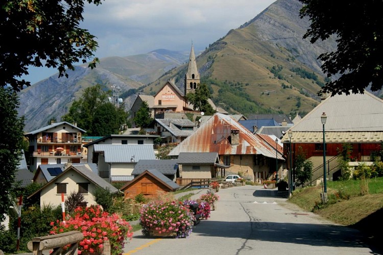 Village de Mont-de-Lans et ses hameaux