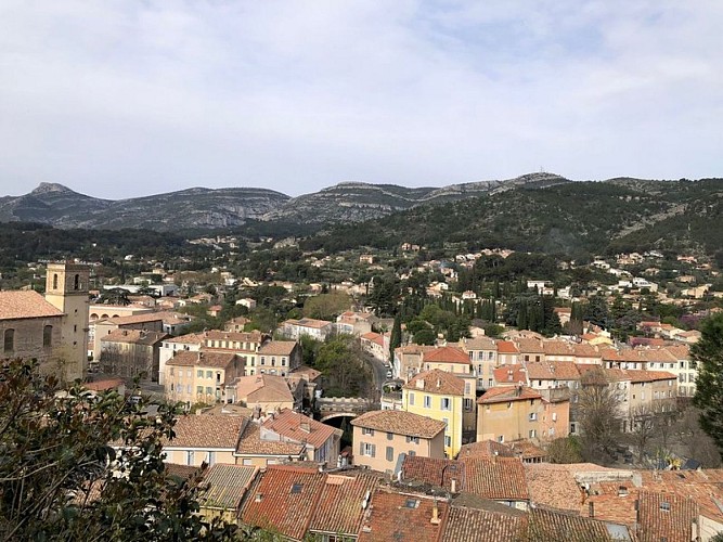 Vue sur Roquevaire depuis la Tour de l'Horloge