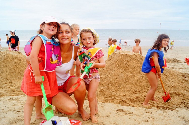 CLUB DE PLAGE LES LÉOPARDS - CLUB MICKEY