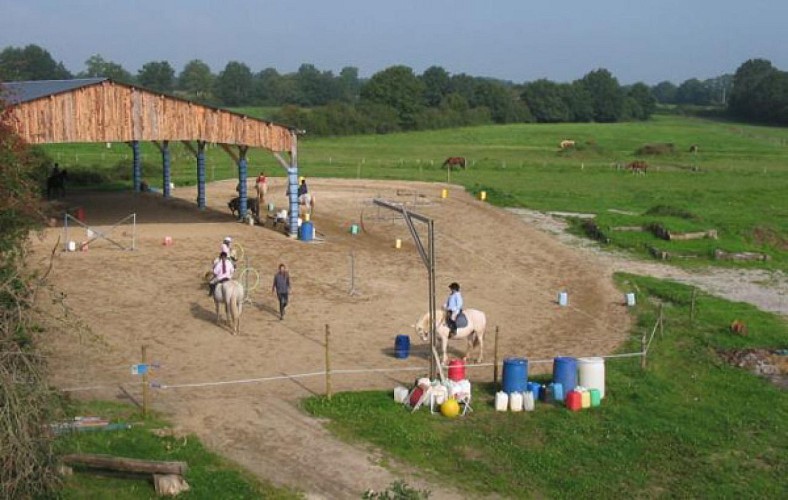 CENTRE EQUESTRE LES CENTAURES