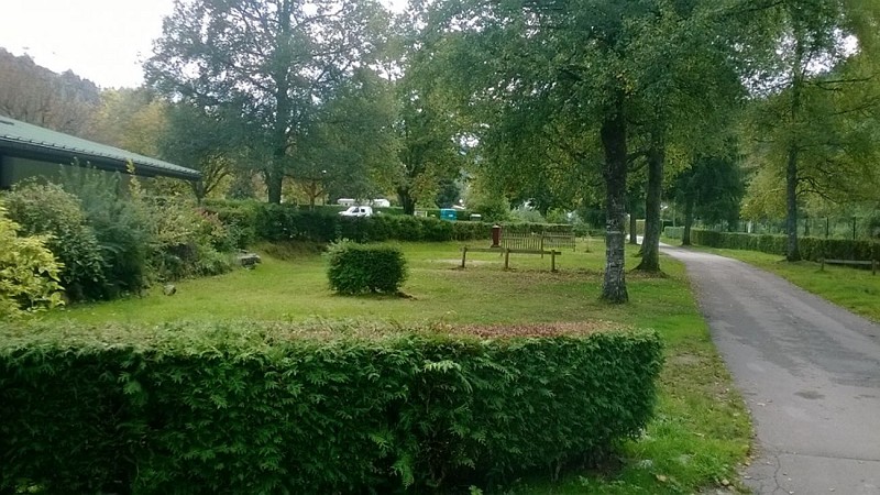 Mietunterkunft im Freien - Camping de Ramberchamp