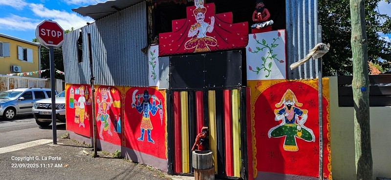 Marche en ville de Saint Pierre Centre-ville et Terre Sainte
