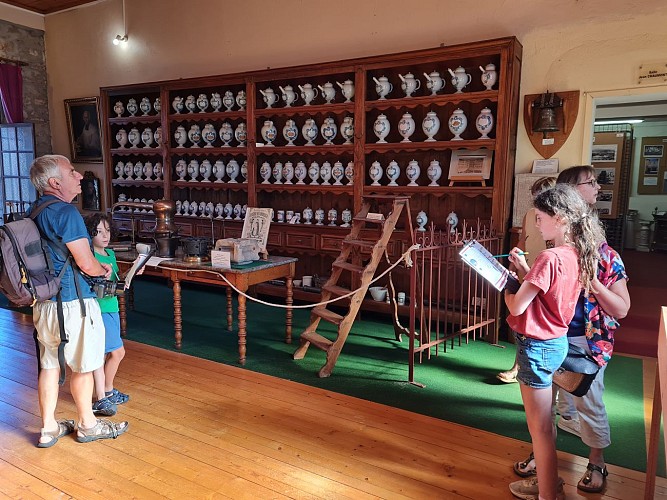 ancienne pharmacie de l'hôpital de Bruyères