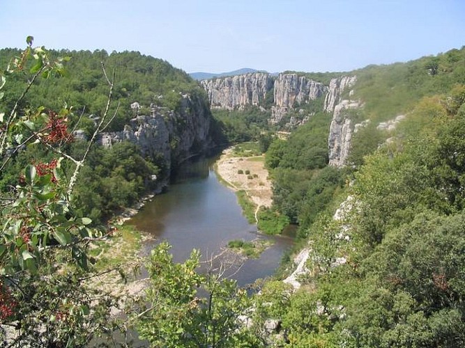 Les Amandiers Farm Campsite