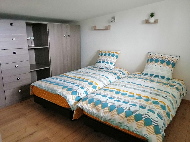 Location Le Molay-Littry,Chambre mansardée 2