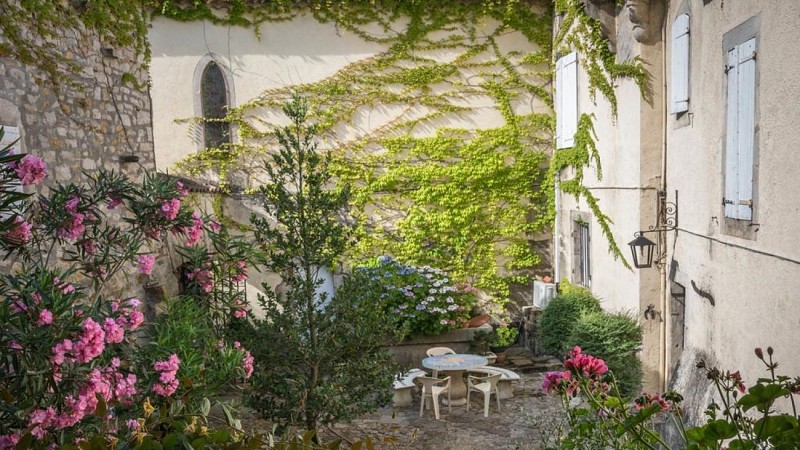 Manoir de Champvert : Ensemble et gîtes et chalets