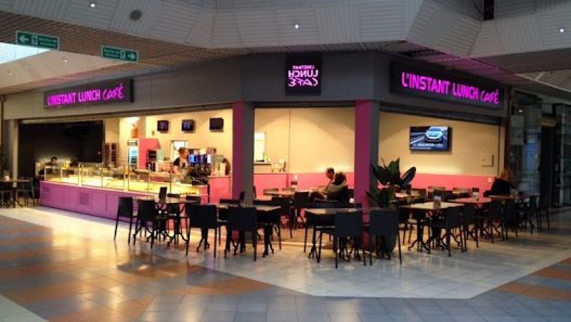 L instant lunch café