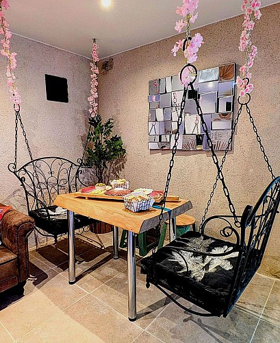 salon-portrait-2-scaled