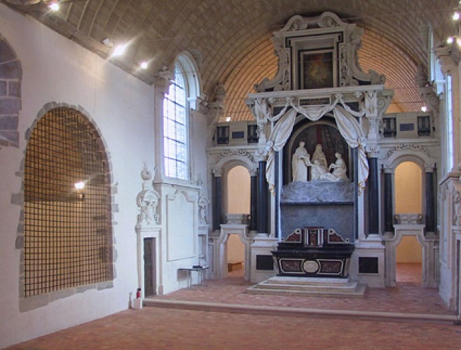 LA CHAPELLE DES CALVAIRIENNES, CENTRE D'ART CONTEMPORAIN