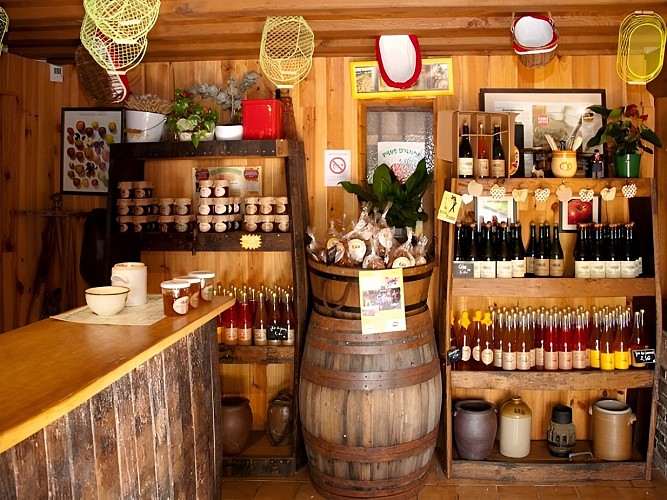 Cidrerie Les Bruyeres Carré à Moyaux prés de Lisieux Boutique