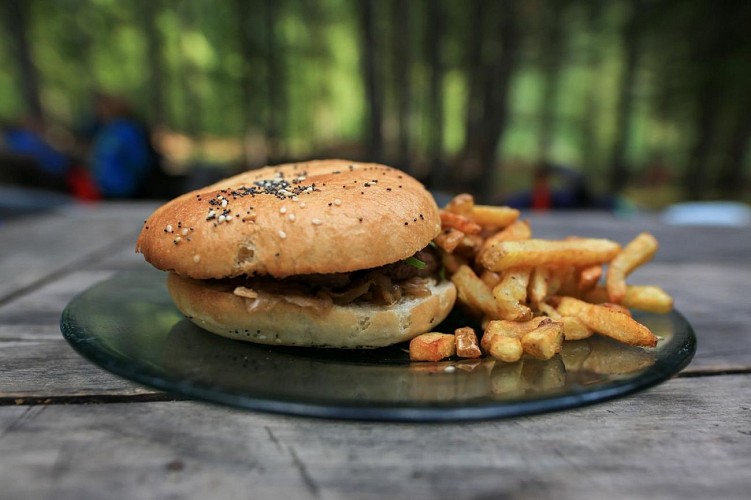 Camp de Base de la Monta - Restaurant