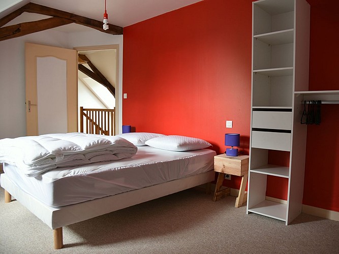 GRAND GÎTE NEUF SAUVELOUP, 4 PROFESSIONNELS