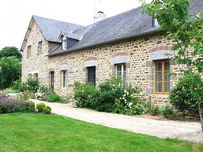 CHAMBRES D'HOTES LA ROUAUDIÈRE