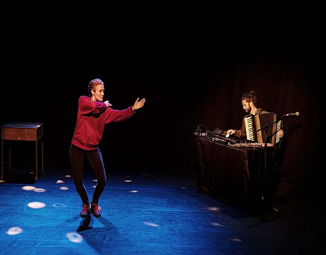 Spectacle "Une peau plus loin"