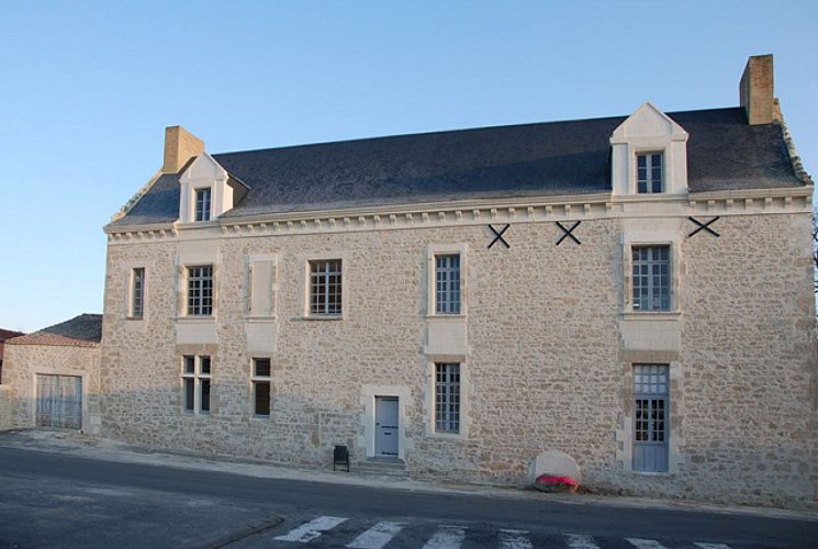 LE GRAND LOGIS
