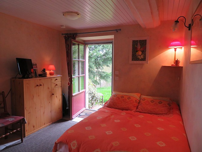 CHAMBRES MEUBLEES "ÉCRIN DE VERDURE"