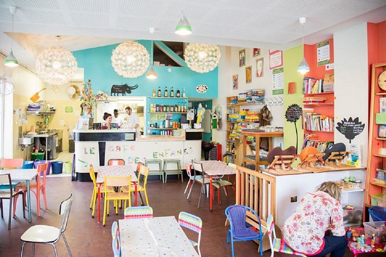 Le Café des enfants