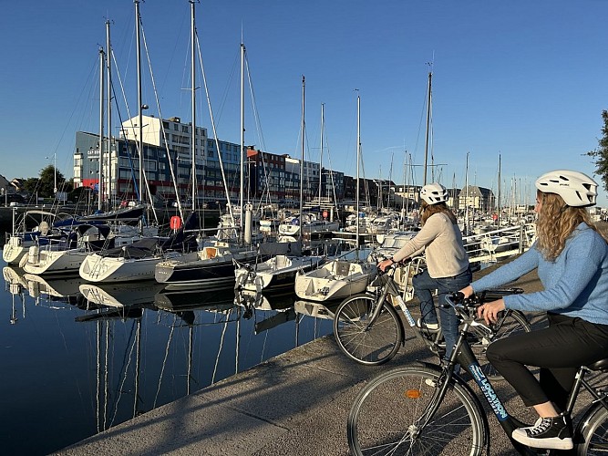 balade-velo-courseulles-sur-mer-velomaritime-plaisance-deux-roues-credit-mathilde-lelandais (71)