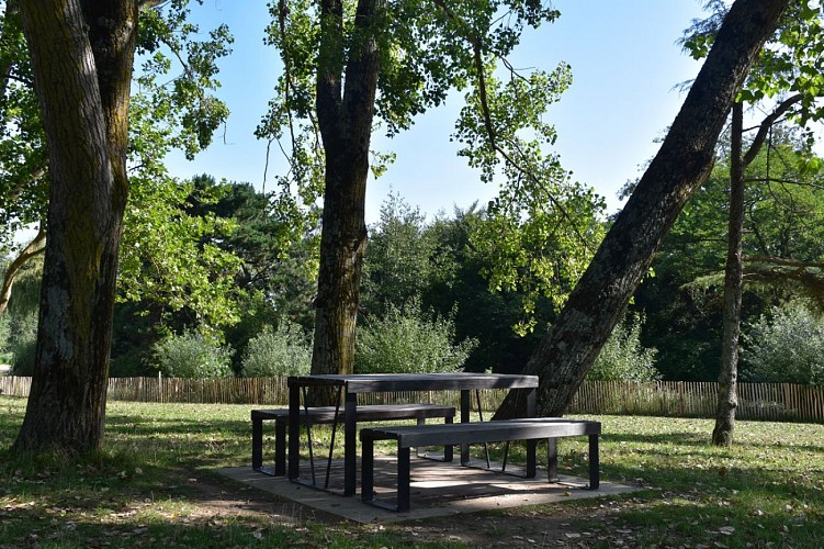 AIRES DE PIQUE-NIQUE DU PARC PAYSAGER