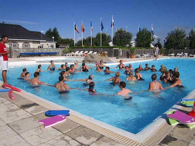 Montmartin sur Mer_Camping Les Dauphins_piscine