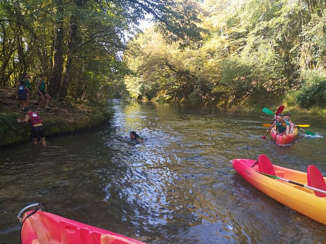 Canoë-kayak dans les gorges de l'Ain depuis Thoirette