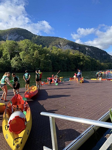 Canoë-kayak dans les gorges de l'Ain depuis Thoirette