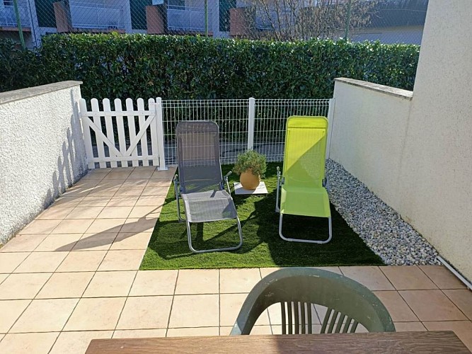 12A PONT VOLANT TERRASSE COTE CHAMBRE