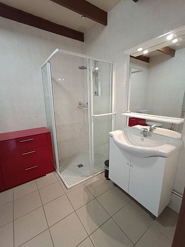 12A PONT SALLE DE BAIN DOUCHE